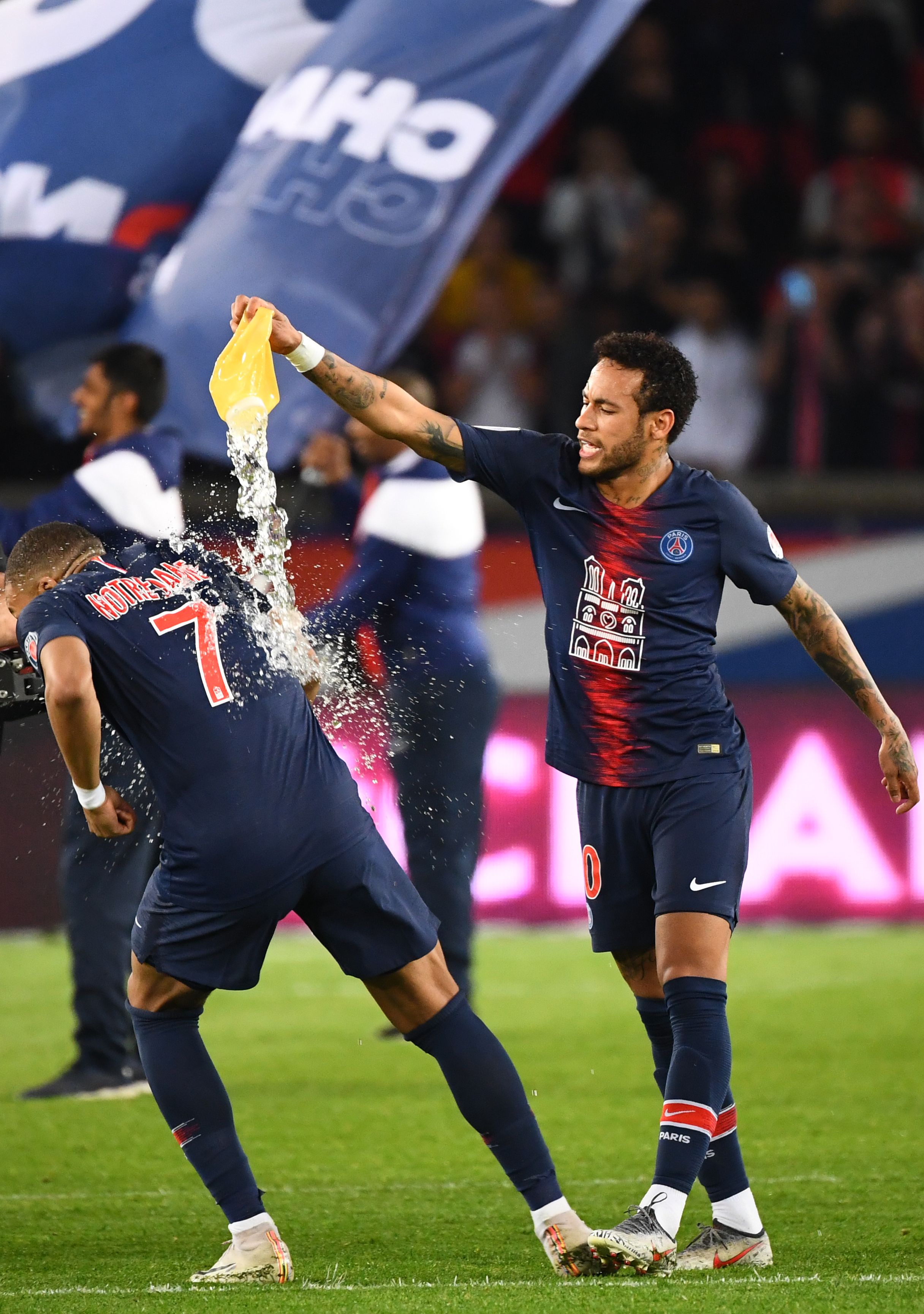 《怪物猎人：荒野》刺花蜘蛛原画 哥特风裙底藏花海