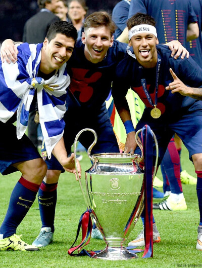 [中超]张呈栋禁赛五场罚款五万