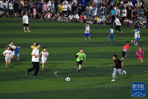 英雄联盟青训选手登上职业舞台