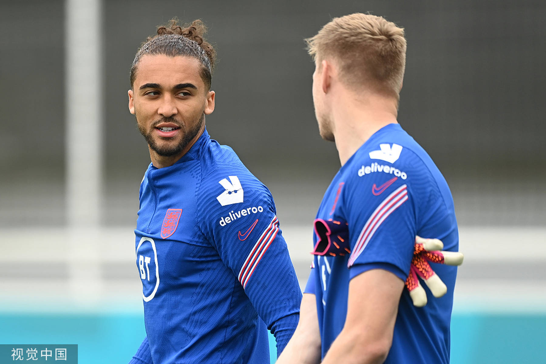 基恩：马丁内利这种行为极其可耻，利物浦球员的反应不够激烈